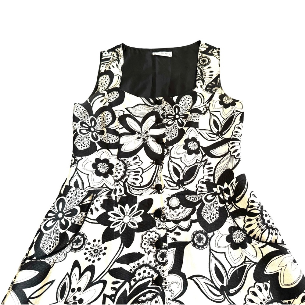 Park Bravo Black & Ivory Floral Sleeveless Dress - Picture 5 of 11